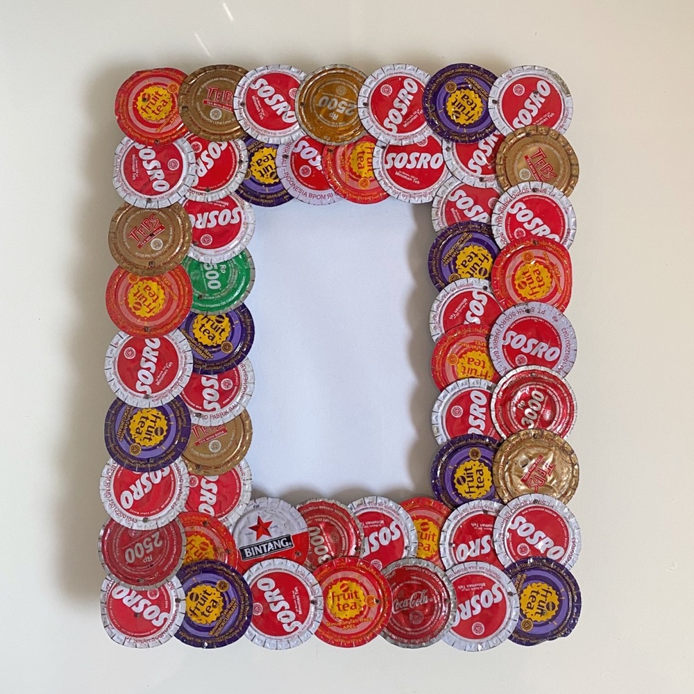 Hammered Bottlecap Picture Frame